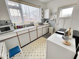 Kitchen- click for photo gallery